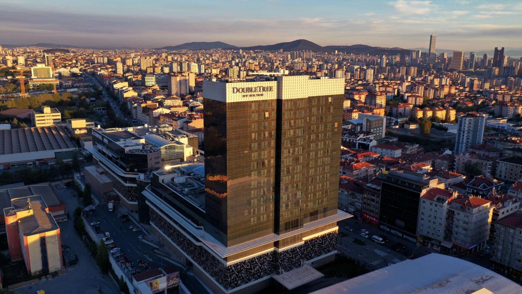 Doubletree By Hilton Istanbul Umraniye Hotel Buitenkant foto